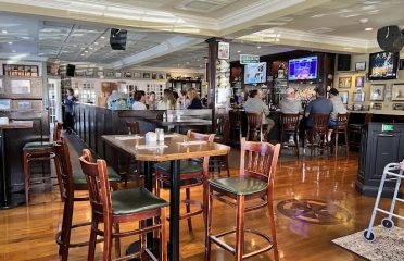 Donahue’s Madison Beach Grille