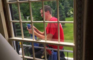 Fish Window Cleaning
