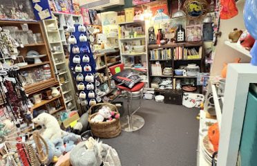 Jeremiah’s Antiques & Collectibles