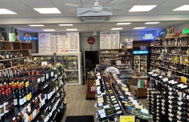 Vic’s Liquor Store