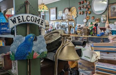 Nick’s Antiques & Collectibles