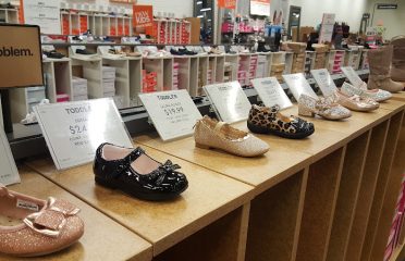 DSW Designer Shoe Warehouse