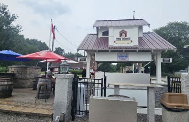 Premier Dog House