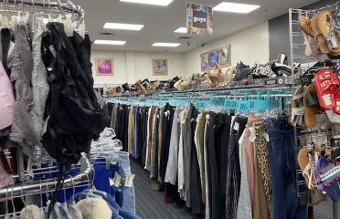 Plato’s Closet South Windsor