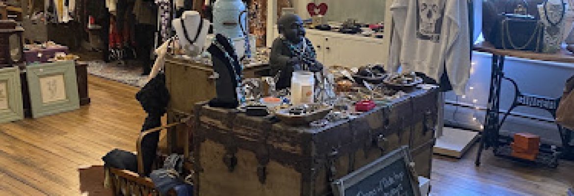 Stella Rose Designer & Vintage Consignment