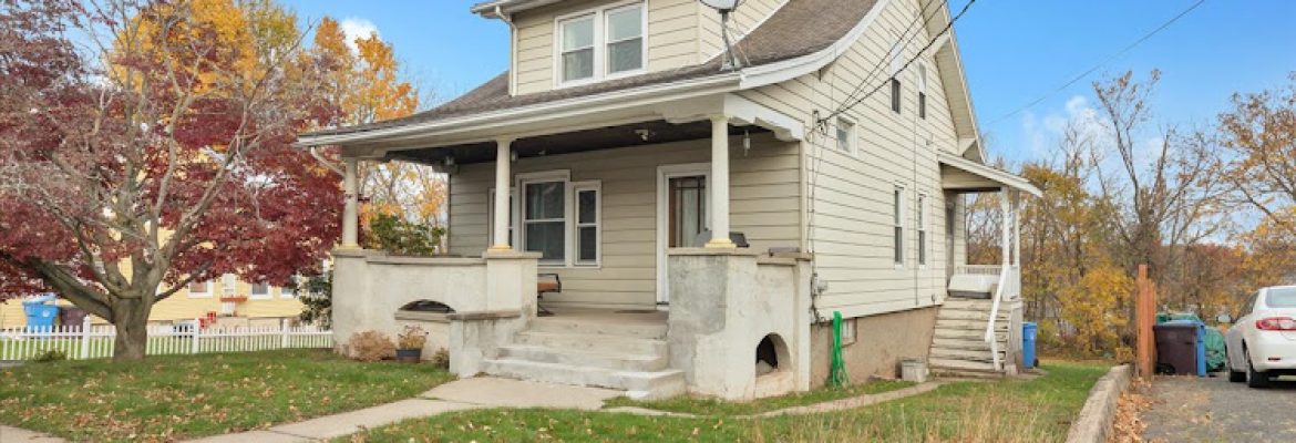 Cynthia Mercado, Realtor