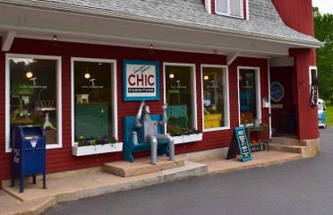 Chic Furniture – Vintage, Custom Furniture Store & Restoration by Laura