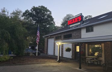 Bear’s Smokehouse Express – South Windsor