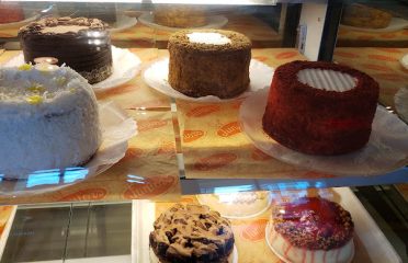 Junior’s Restaurant and Bakery