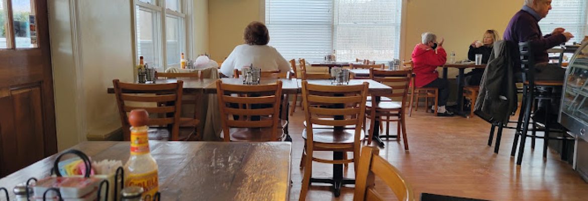 Avon Country Deli
