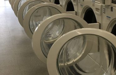 Super Spin Laundromat | Wash and Fold