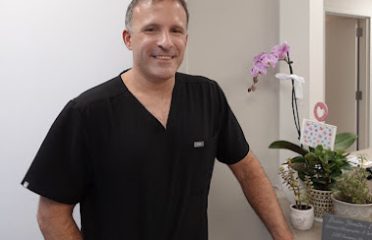 Dr. Brian Yomtov