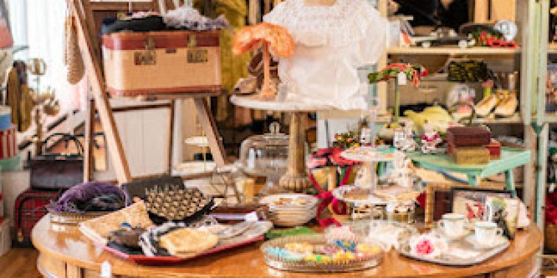 Tova’s Vintage Shop