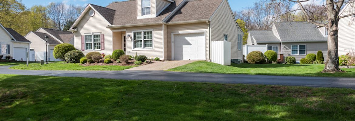 Dylan Walter with William Raveis Real Estate