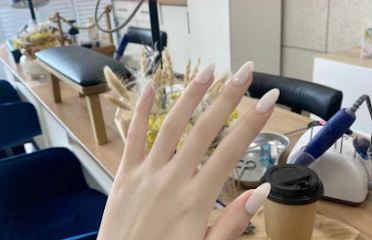 Monday Nail Spa