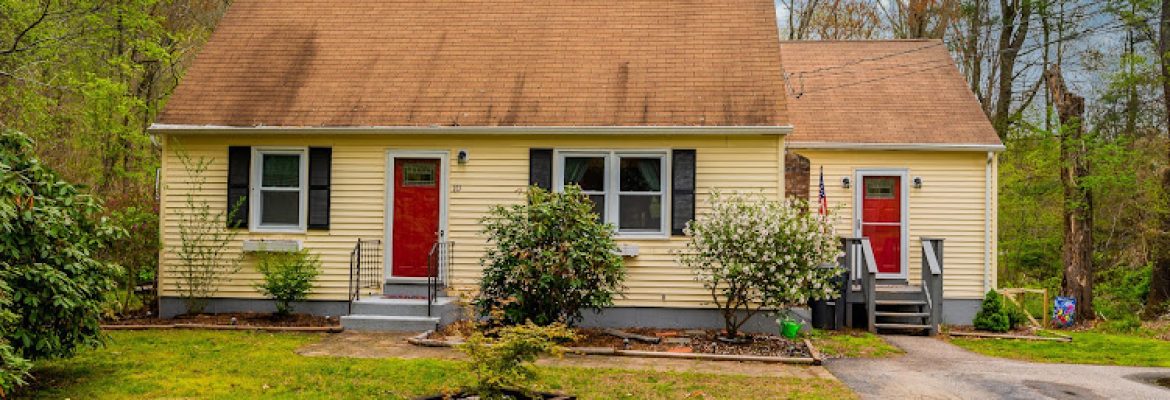 Jake and Molly Malek, Real Estate