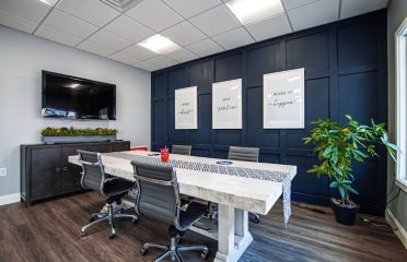 Vintia Mullen, Realtor