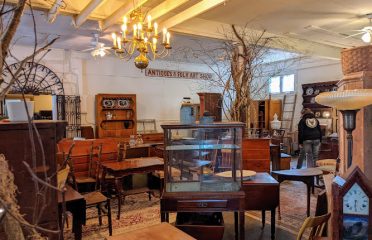 Holly Hock Farm Antiques