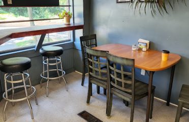 Zurdo’s Deli & Catering