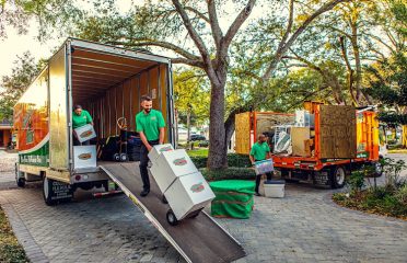 College Hunks Hauling Junk and Moving Shoreline