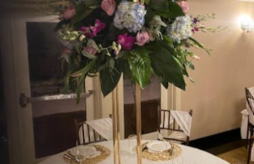 Amina Flowers & Gift Baskets