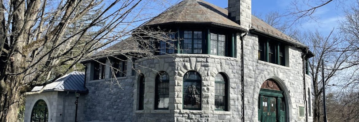 The Hotchkiss Library of Sharon