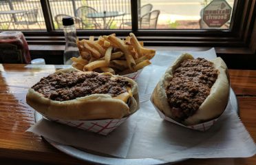 Riley’s Hot Dog & Burger Gourmet