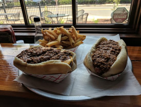 Riley’s Hot Dog & Burger Gourmet