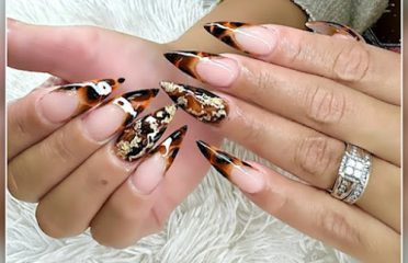 La Nails & Spa LLC