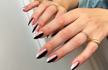 SICK ✶ NAILS