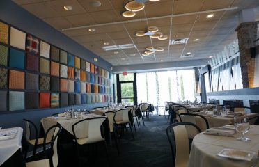 Bin 100 Restaurant