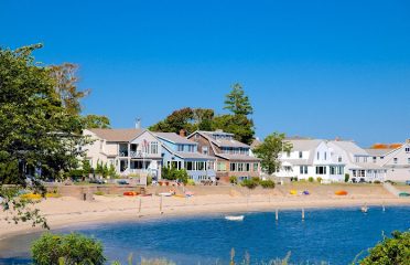 RE/MAX On The Bay