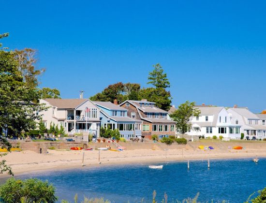 RE/MAX On The Bay