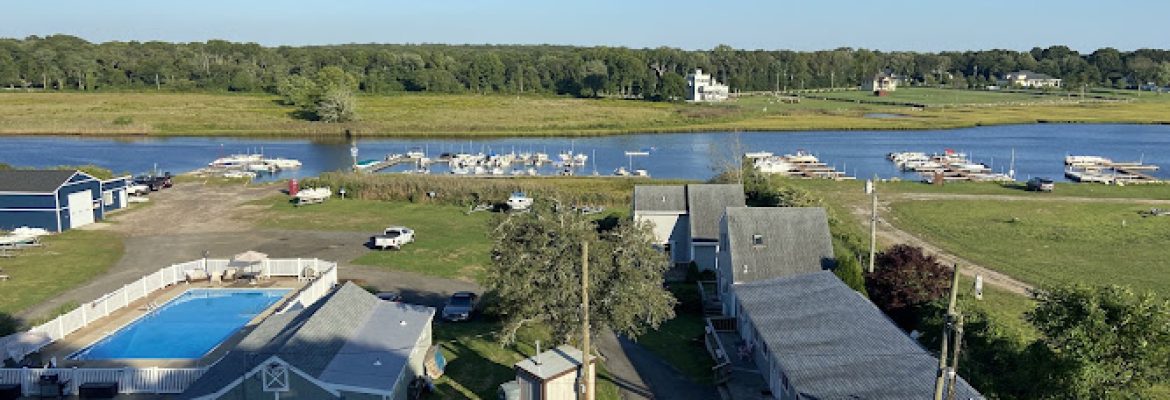 Cove Ledge Inn & Marina