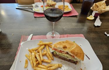 Cozy Corner Restaurant & Pizza