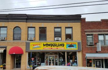 Wonderland Comics