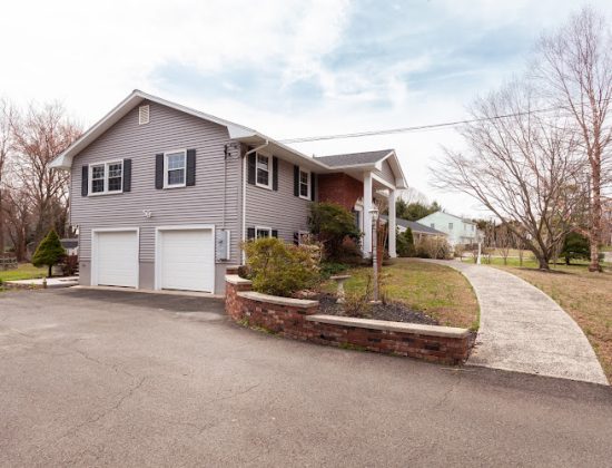 Realtor Aaron Goldberg