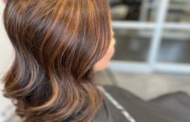 Mina’s Hair Studio