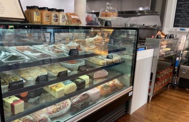 Petraroia Deli