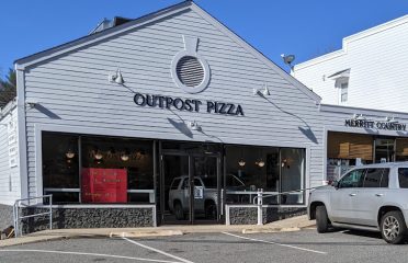 Outpost Pizza Westport