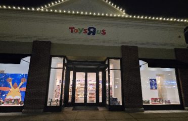 Toys”R”Us at The Shops at Evergreen Walk
