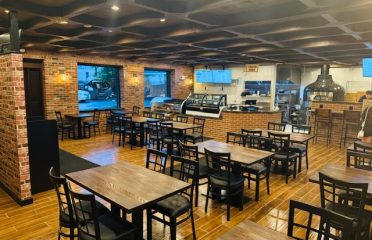 maple giant grinder & wood oven pizza