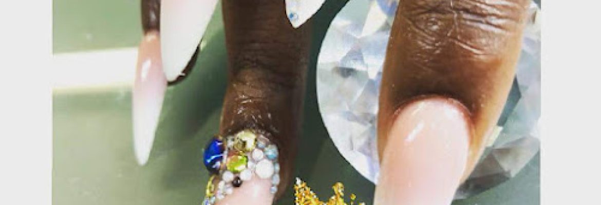Clary Nails