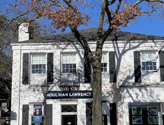 Houlihan Lawrence – New Canaan Brokerage