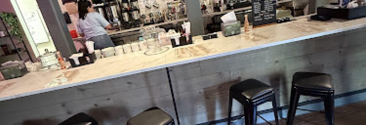 Kick Back Lunch & Lounge