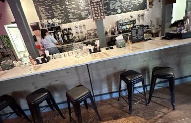 Kick Back Lunch & Lounge