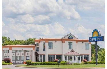 Days Inn by Wyndham Windsor Locks / Bradley Intl Airport