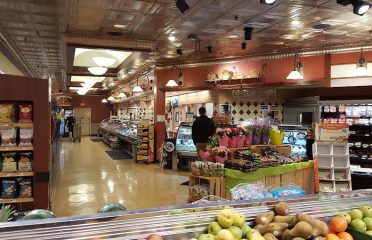 Suffield Village Market