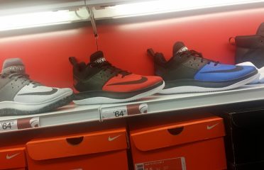 Famous Footwear