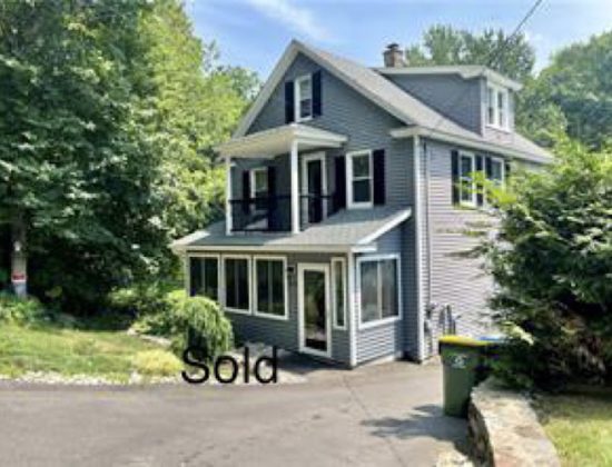 Jackie Stasonis, Brass Moon Realty